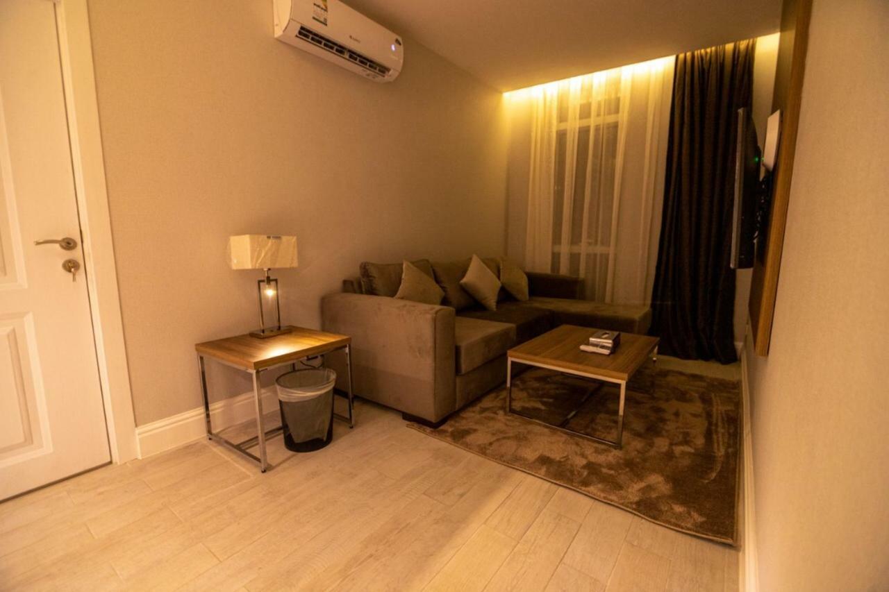 قولدن سكوير طريق الرياض Golden Square Riyadh Road Хамис-Мушайт Экстерьер фото
