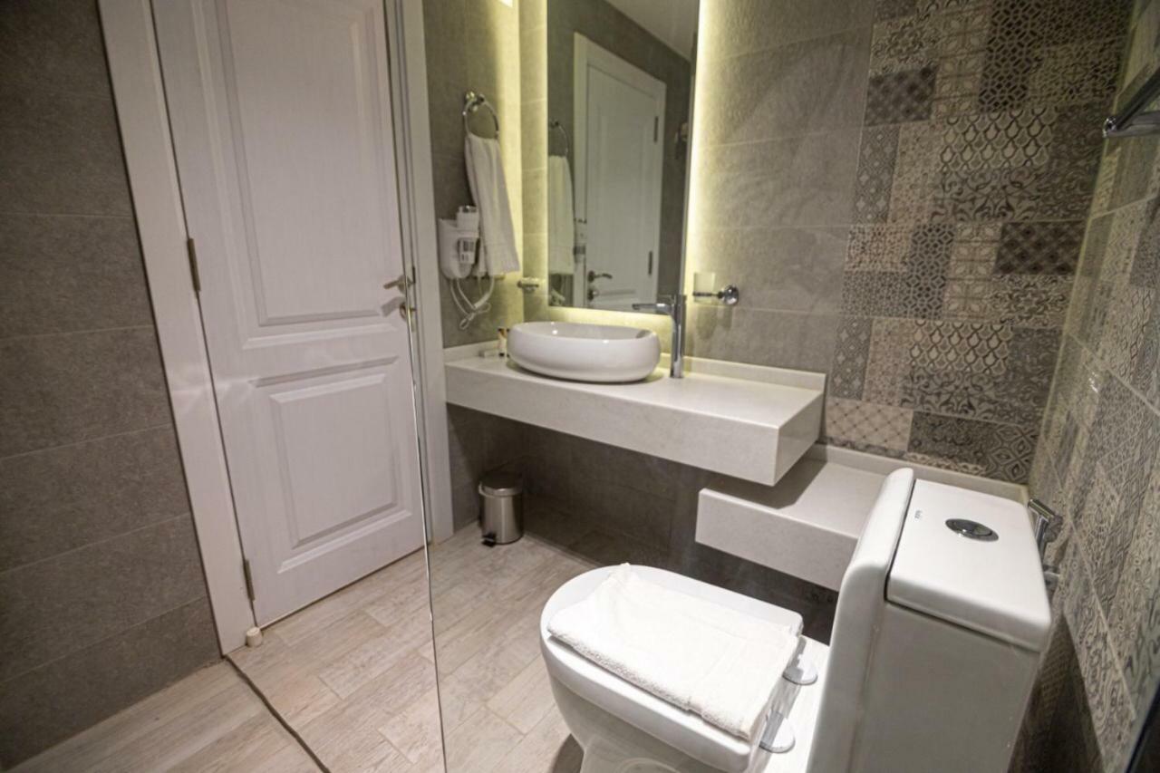 قولدن سكوير طريق الرياض Golden Square Riyadh Road Хамис-Мушайт Экстерьер фото