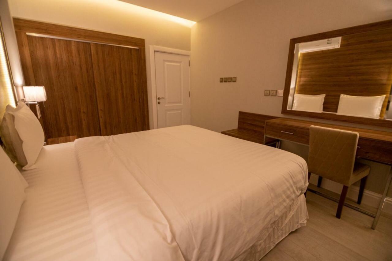 قولدن سكوير طريق الرياض Golden Square Riyadh Road Хамис-Мушайт Экстерьер фото